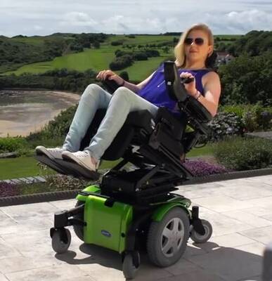 Invacare TDX SP2 Akülü Sandalyelerin Kralı
