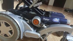 İnvacare Zephyr Safir Akülü Sandalye - Thumbnail