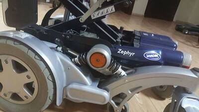 İnvacare Zephyr Safir Akülü Sandalye