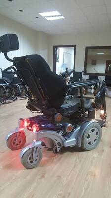 İnvacare Zephyr Safir Akülü Sandalye
