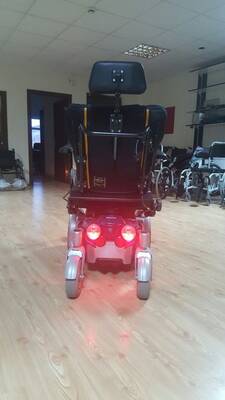 İnvacare Zephyr Safir Akülü Sandalye