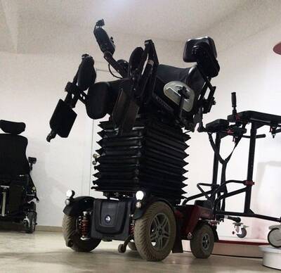 Ottobock C1000 DS Akülü Sandalye