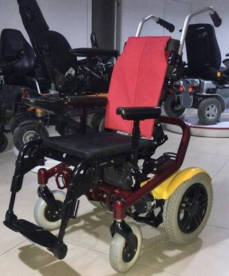 Ottobock Skippi Plus Çocuk Akülü Sandalyesi