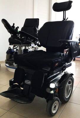 Permobil M300 Ful Özellikli Akülü Sandalye